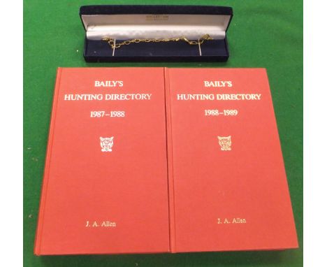 A box of assorted hunting-related books, to include "Bayley's Hunting Directory from the Mid 20th Century Onwards", "Sporting
