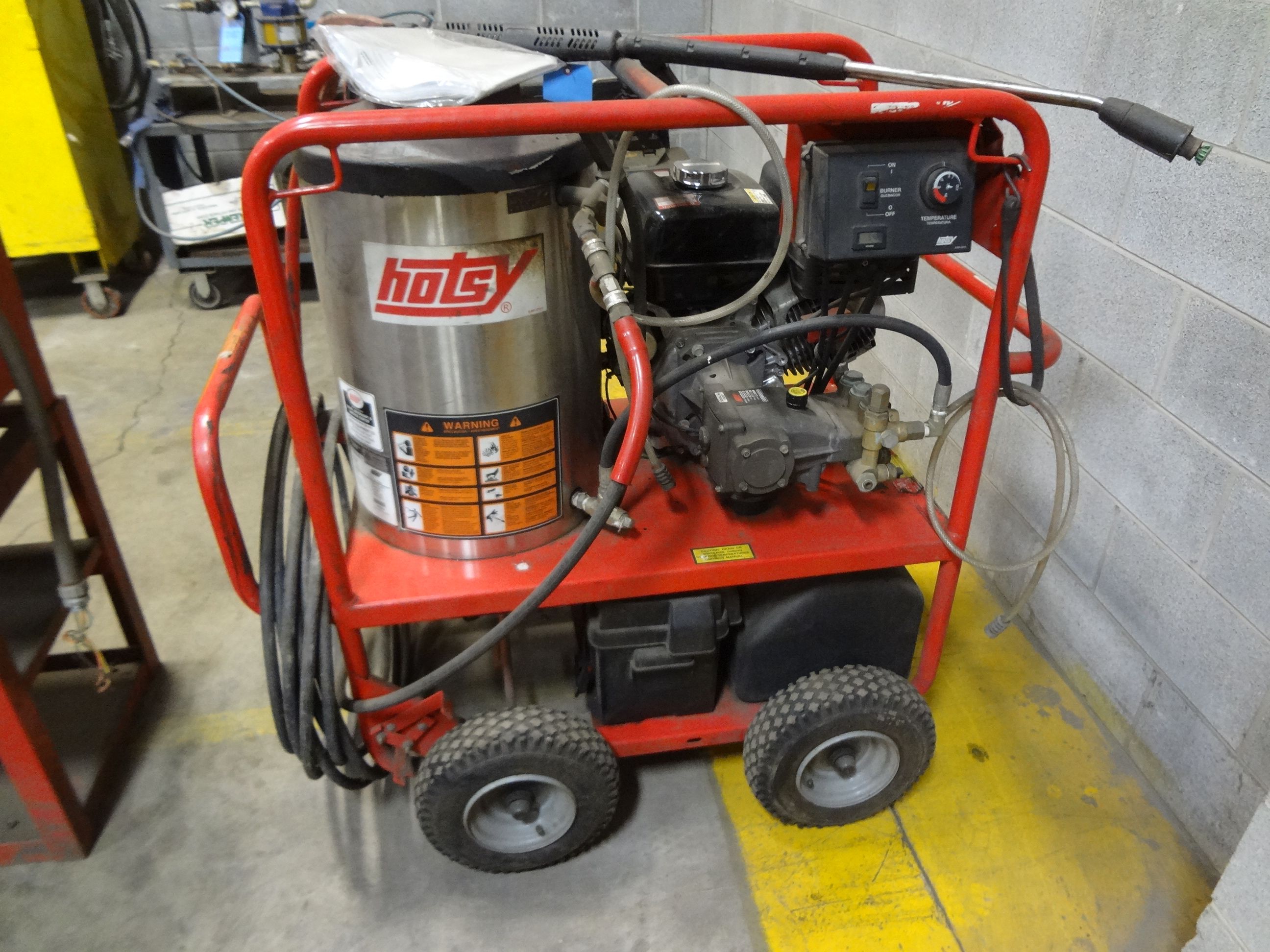 4,000 PSI HOTSY MODEL 1075SSE GASOLINE POWER PORTABLE STEAM CLEANER (NEW 2012)