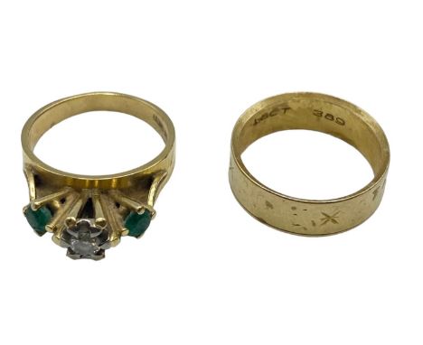 18ct gold diamond and emerald set ring (K) together with an 18 ct gold wedding band (K) 9.3 g 