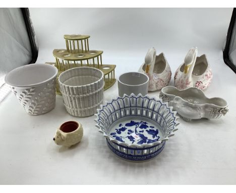 A quantity of good, decorative china and ceramics, to include a three tier wooden flower display holder, a blue and white lat
