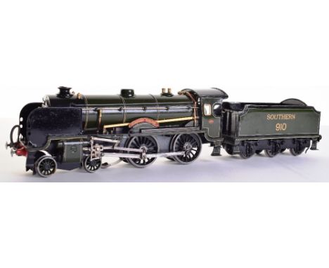 A rare Marklin 0 gauge electric 4-4-0 Southern ‘Merchant Taylors’ locomotive and tender 910, detailed engine and tender with 