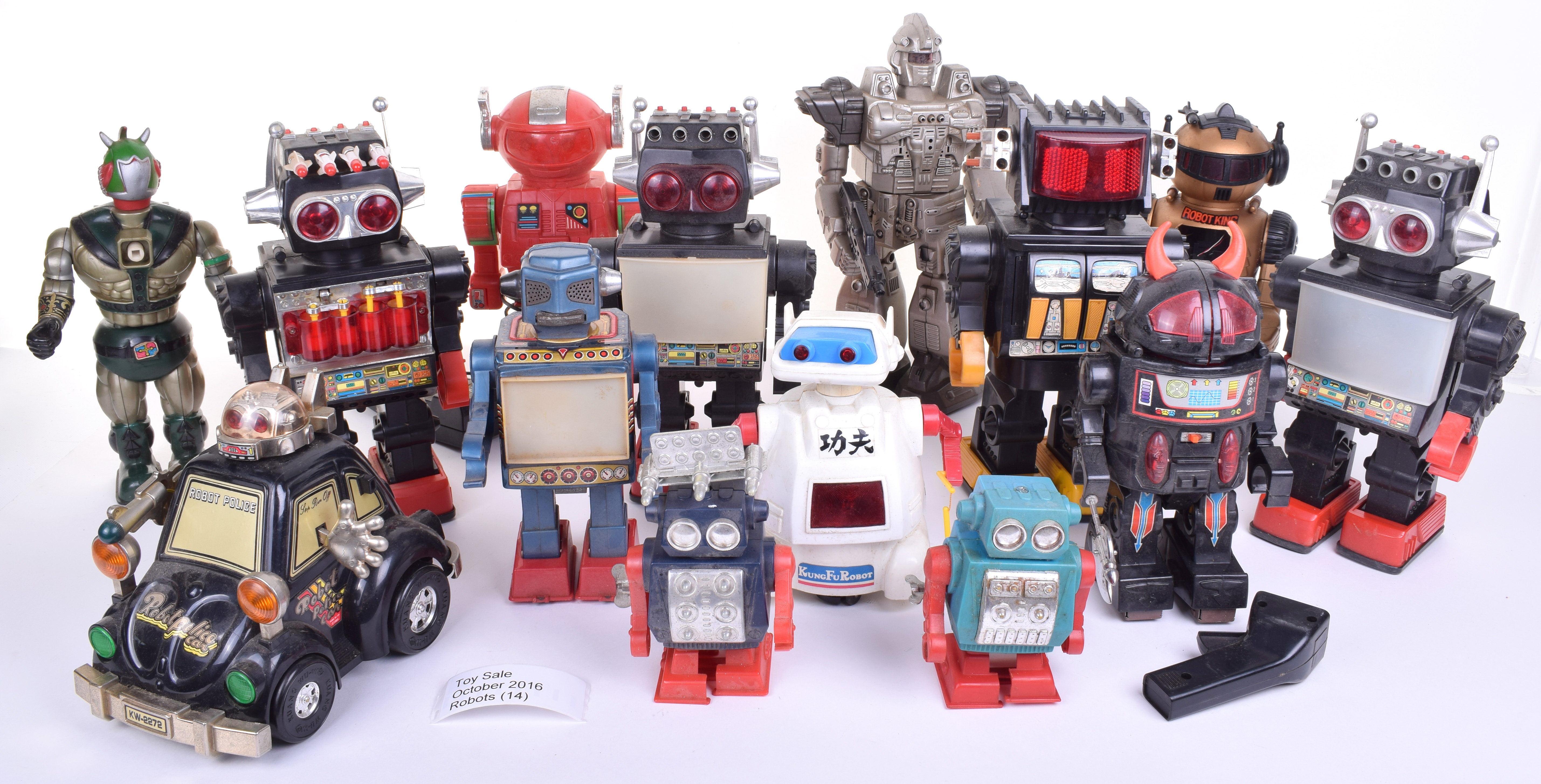 Cheap Plastic Robot Toy at Deborah Mountain blog