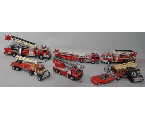 Various child's fire engines, to include Metro City Fire Department with articulated ladder, 35cm wide, other fire trucks etc