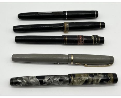 A collection of vintage fountain pens inlcuding Mentmore etc.