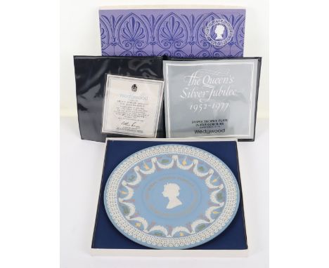 A Wedgwood Jasper five colour Jubilee Trophy plate, boxed, 22cmDiam