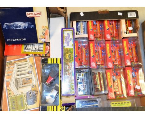 Die-cast Vehicles - Oxford Die-Cast London buses, mostly sightseeing, boxed; others, Crescent Toy Royal State Coach, boxed; M