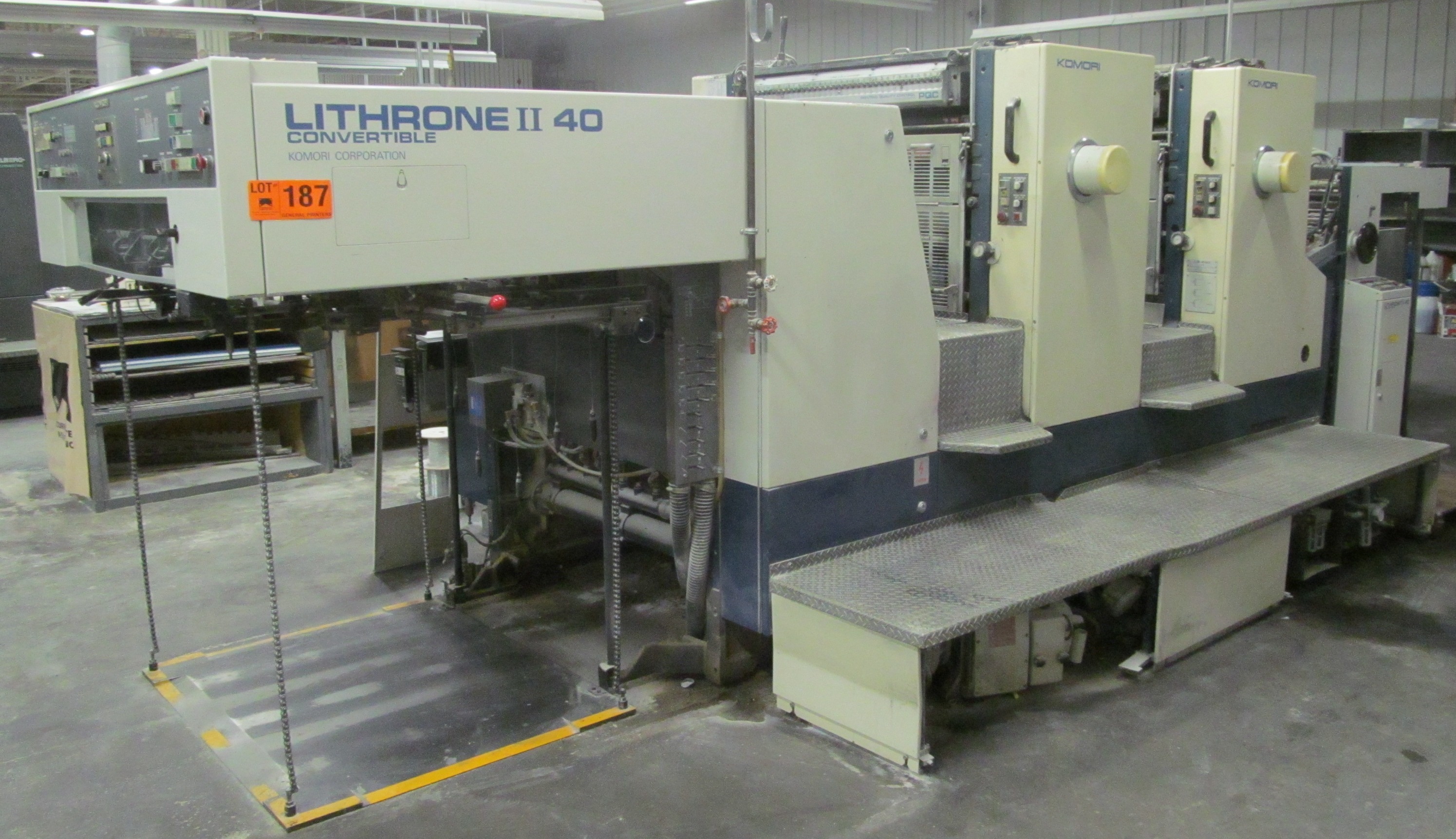 Lot 187 - KOMORI LITHRONE L-II 240 CONVERTIBLE 2 COLOR 28"X40"