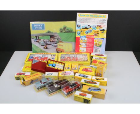 17 Boxed Atlas Dinky diecast models to include 1420, 530, 1421, 1424G, 1425E, 1408, 1416, 011500, 268, 564, 29E, 412, 482, 19