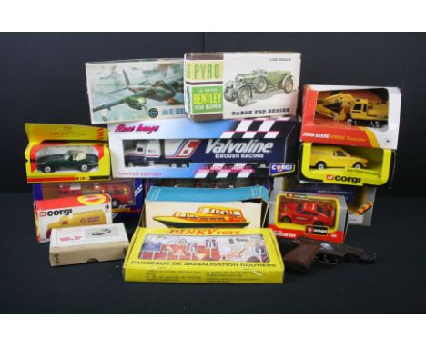 12 Boxed models to include diecast, plastic kits and a plastic Kajutenboat, includes Airfix de H Mosquito, Edison Air Line RA