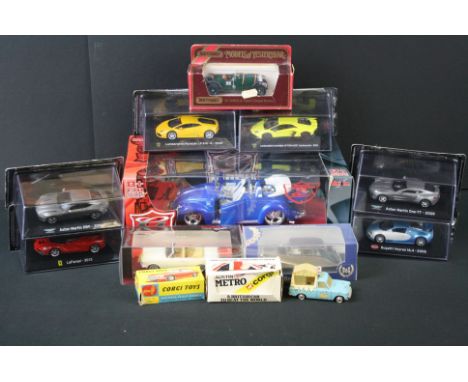 Eleven boxed diecast models, to include True Scale TSM104323 Rolls Royce 1971 Corniche Convertible, Best Of Show BOS43321 Rol