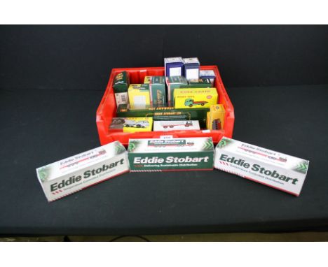 16 Boxed diecast models to include 5 x Atlas Dinky (943, 920, 901, 29E &amp; 197), 6 x Atlas Eddie Stobart, 2 x Atlas Classic