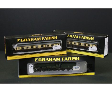 Boxed Graham Farish by Bachmann N gauge 1:148/N scale locomotive ' 372-030 Castle Class 5044 ' Earl of Dunraven ' GWR lined g