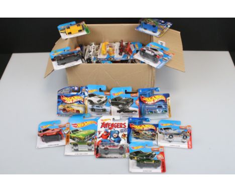 40 Carded Mattel Hot Wheels diecast models in ex condition 