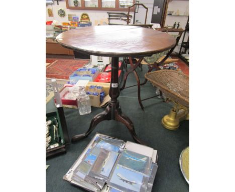 Early oak tripod table