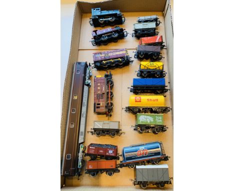 13x OO Gauge Assorted Freight Wagons &amp; 1x Royal Coach &amp; 4x Hornby/Bachmann Locos All Unboxed