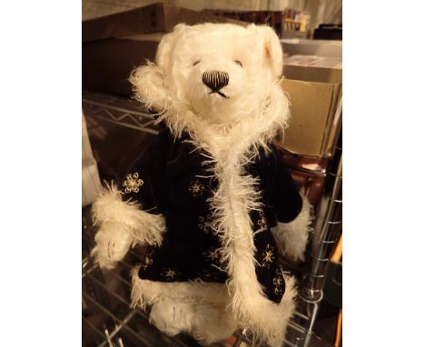 Boxed limited edition Christmas Steiff teddy bear 716/1500 with cloak and certificate H: 29 cm 