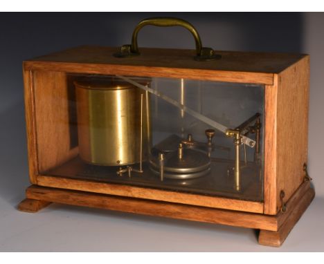 An early 20th century oak barograph, The Simplex, Rd. No. 468791, brass swan neck carrying handle, bracket feet, 32.5cm wide