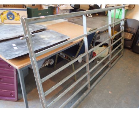 Metal garden / farm gate H: 115 cm L: 240 cm 
