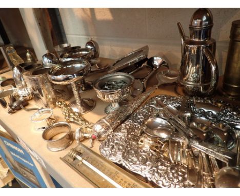 Shelf of mixed metalware including brass copper plated items etc