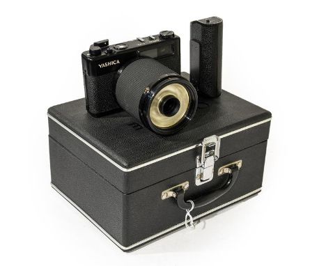 Yashica Oral-Eye Camera Outfit no.60900098, in original hard case