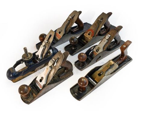 Various Woodworking Planes Record No.020 Compass, Record No. 5 1/2, Lever cap marked 'Millers Falls' 15'', Bailey No.4, Recor