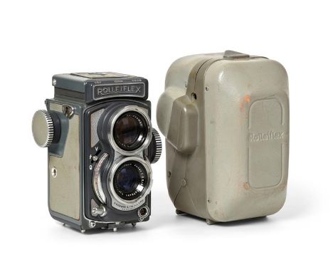 Rolleiflex Baby Grey Camera no.2025698 with Schneider-Kreuznach Xenar f3.5 60mm lens, in plastic caseCosmetically Good, some 
