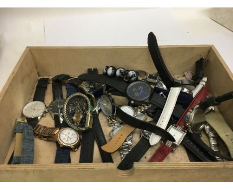 An assorted box of watches, mostly working. including rotary, Thomas cabri etc.