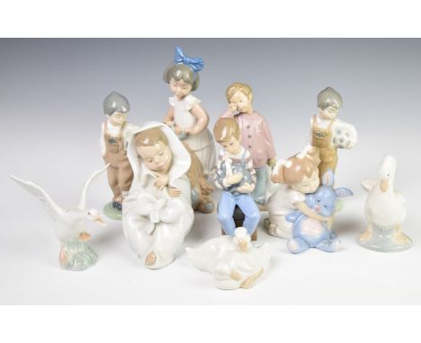 Ten Lladro / Nao figures, tallest 22cm