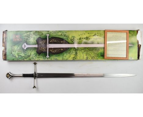 Lord of the Rings sword 'Narsil' The Sword of Elendil by United Cutlery, with tempered 103.5cm blade, 24ct gold plated fittin