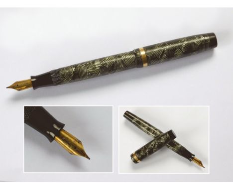 FOUNTAIN PEN. A Parker 'Victory' fountain pen with 14k. N nib.  Please note that all items in this auction are previously own