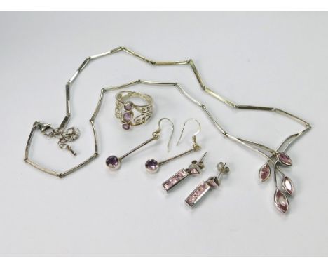 SILVER NECKLACE ETC. A silver, modern necklace set with four pink stones & a pair of drop, rectangular earrings of similar pi