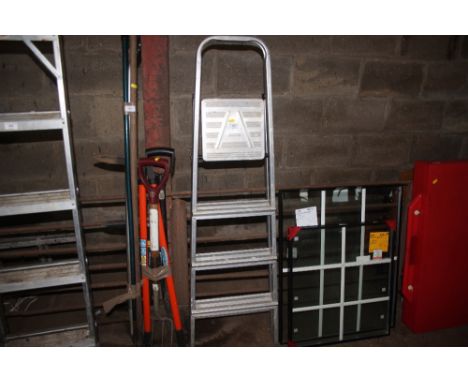An aluminium step ladder