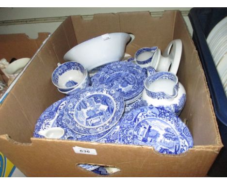Quantity of Copeland Spode Italian pattern dinner ware together with two Willow pattern meat plates (a/f)