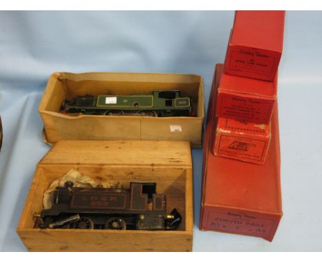 Hornby 0 gauge clockwork engine (a/f), a Bowman 0 gauge tin plate live steam engine, together with a small quantity of boxed 