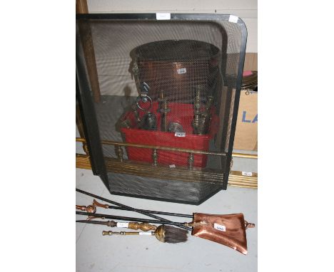 Art Nouveau copper and iron fireside tool set and a modern brass spark guard and two other fire tools