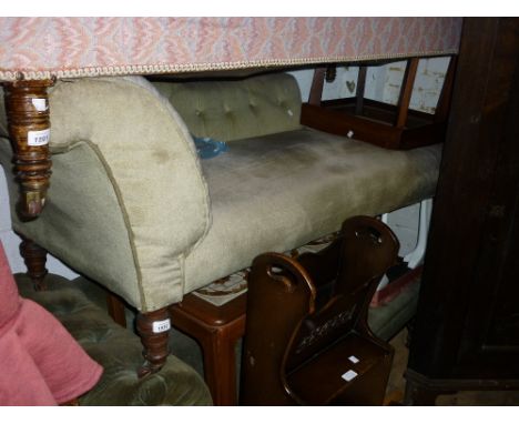 Late 19th Century button upholstered chaise longue on turned tapering supports with brass and ceramic casters