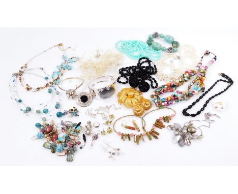 Various modern costume jewellery, to include a silver plated brooch, earrings, necklaces, silver plated bangle, etc. (one box