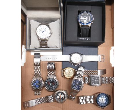 Nautica stainless steel quartz chronograph wristwatch with date, signed textured white dial, three subsidiary dials, signed s