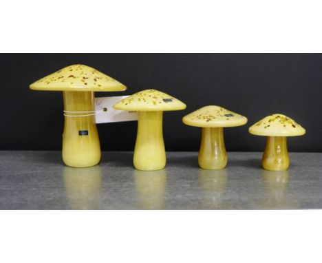 A collection of Caithness glass mushrooms, tallest 12cm (4) 
