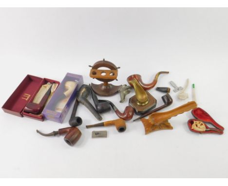 Collector's pipes, including a Dunhill Brunere pipe, carved Meerschaum pipe, two clay pipes, and sundries, together with a le