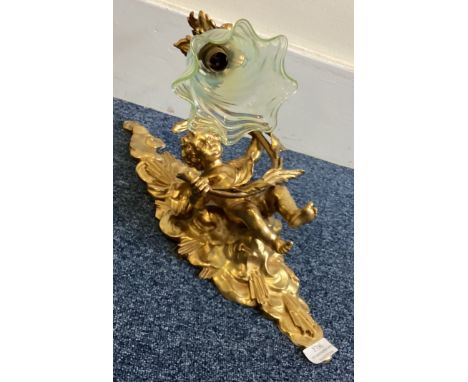 An attractive wall mounted lamp with gilded decoration. Est. £100 - £150.