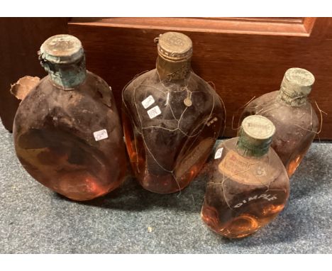 Four bottles of Dimple Scotch Whisky of varying sizes. (4). Est. £20 - £30.