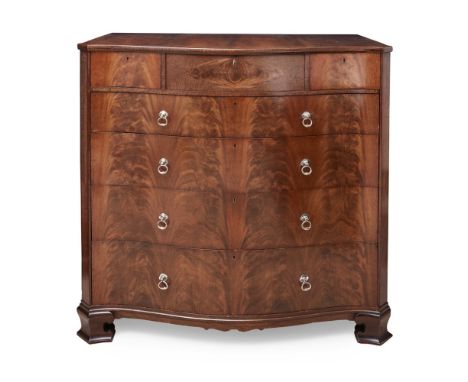 WHYTOCK & REID, EDINBURGHGEORGIAN STYLE MAHOGANY SERPENTINE CHEST OF DRAWERS, FIRST HALF 20TH CENTURYcomprising three short d