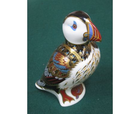 ROYAL CROWN DERBY CERAMIC PUFFIN FORM PAPERWEIGHT WITH STOPPER, APPROXIMATELY 13cm HIGH