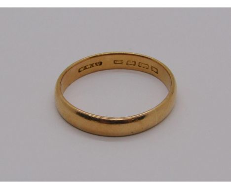 22ct wedding ring, size O/P, 3.5g 