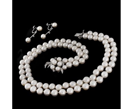 Vintage Double Strand 8mm Pearl Necklace with Round Brilliant Cut Diamond and 14 Karat White Gold Clasp together with Pearl, 