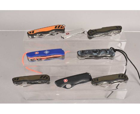 Victorinox - a selection of various knives, including Skipper Pro Blue, Swiss Soldier's, One Handed Orange Black, Skipper Nav