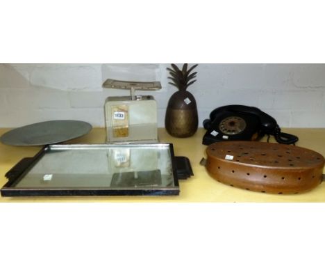Assorted mid-war and later German design to include; a Nordfern W63 telephone handset; a silver coloured circular dished plat