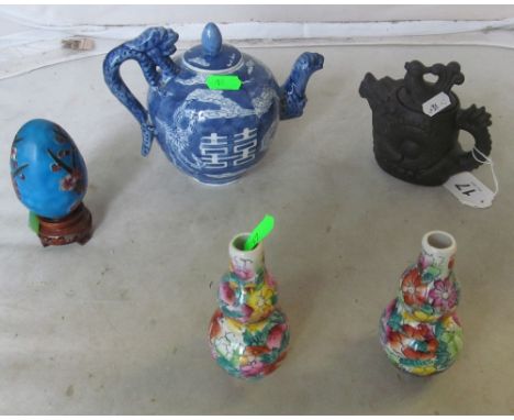 A blue and white small teapot, teapot, cloisonné egg and pair small vases