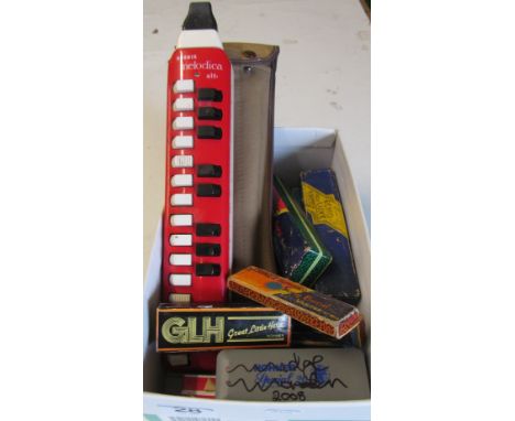 Various Hohner and other harmonicas (mostly boxed), a Hohner melodica and an Aulos recorder (i.c)